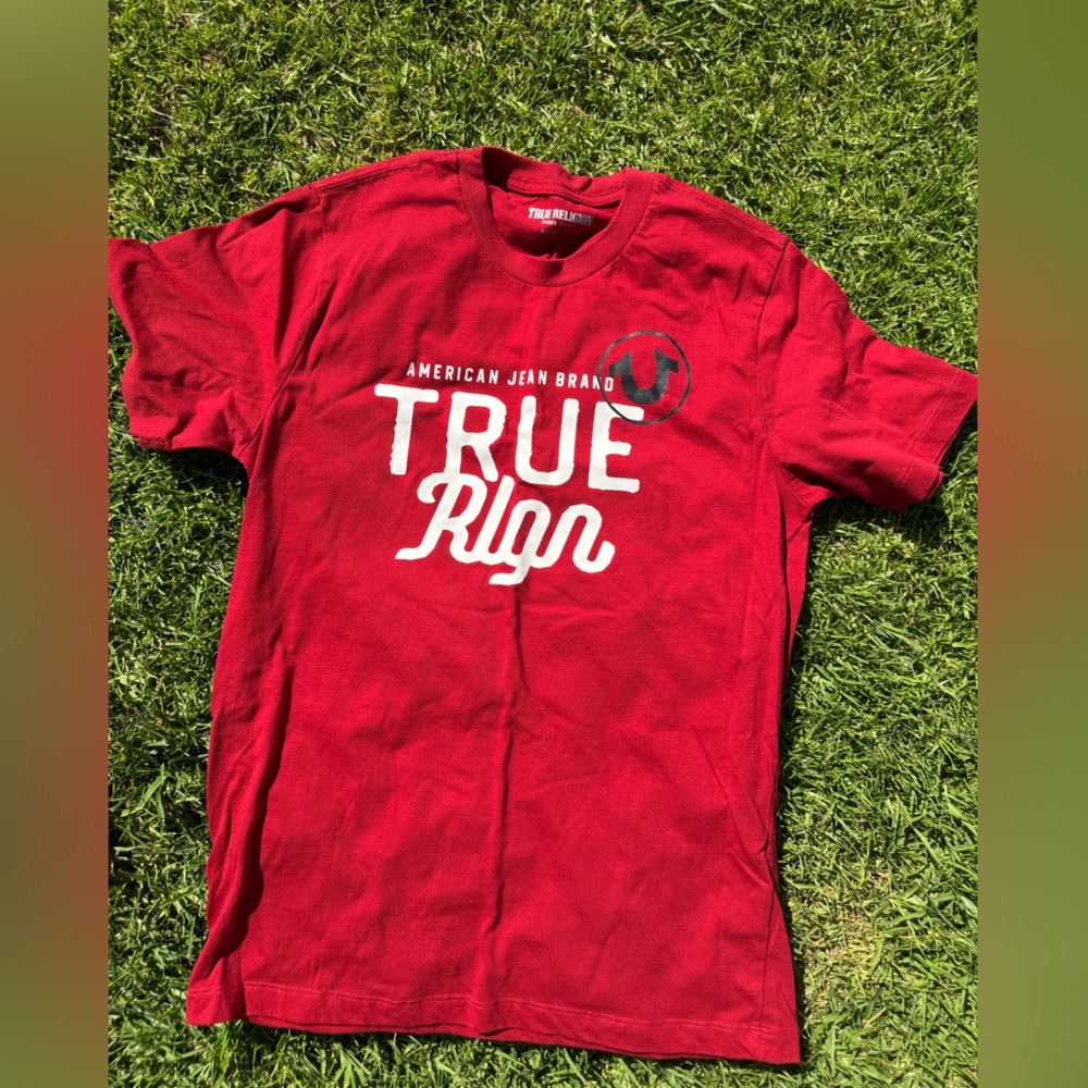 True Religion Red T-Shirt used good condition